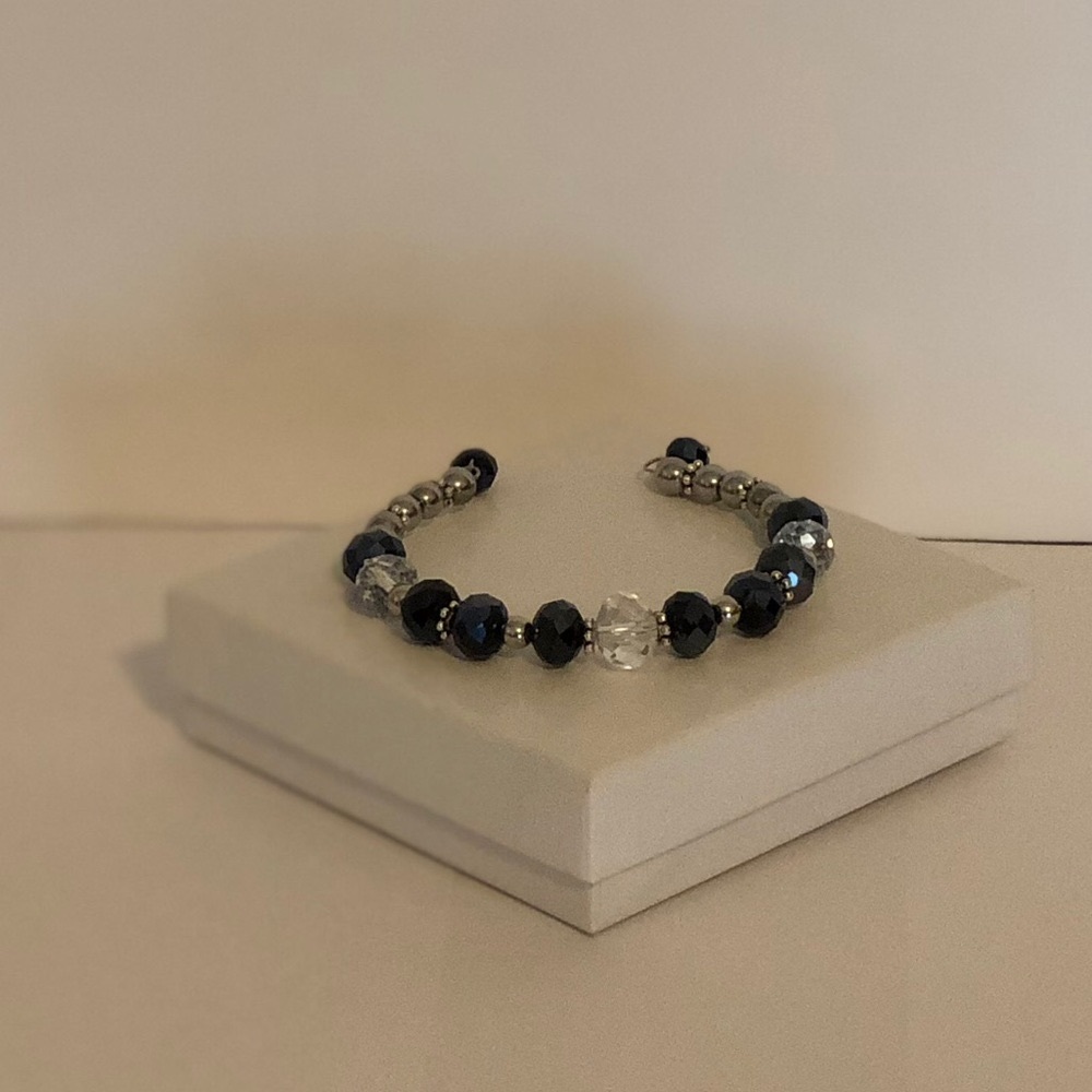 Beautiful Beaded bangle - Picture 2 of 5
